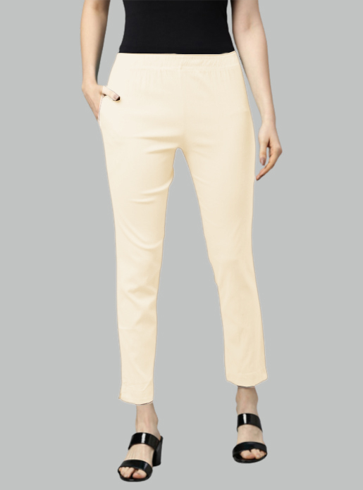 Picture of Off-white Waist Flared Cigar Pant with Pocket